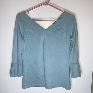 525 America V Neck knit top. Size S